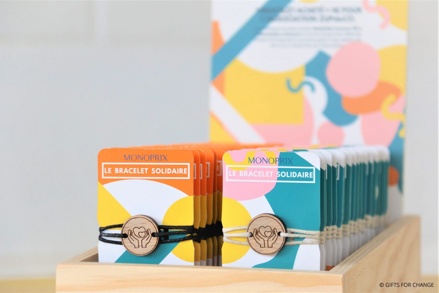 Présentoir bracelet monoprix