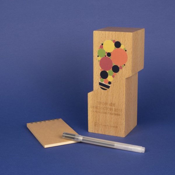 Trophée en bois César personnalisable